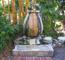 Key West: A Melange of Characters, Cats, and Chickens. 29